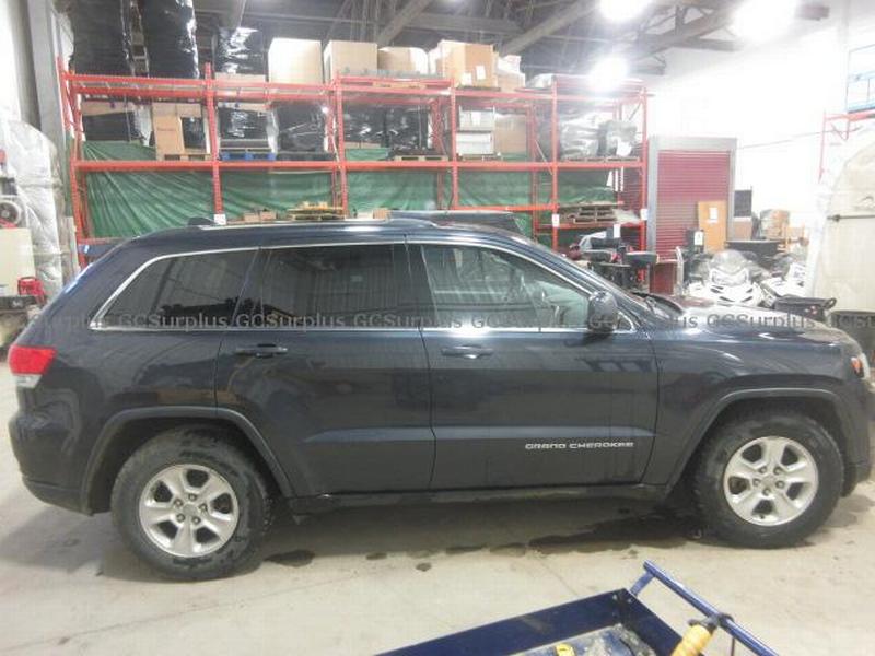 Picture of 2014 Jeep Grand Cherokee Lared