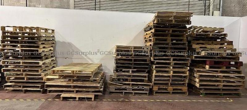 Picture of Lot of Scrap Wooden Pallets