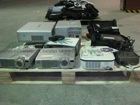 Picture of Assorted Projectors - Lot 016