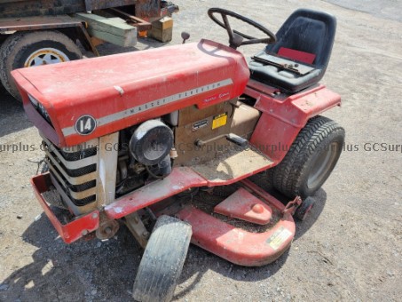 Picture of Massey Ferguson 14 Lawn Tracto