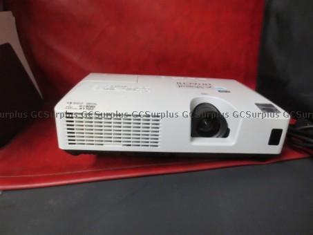 Picture of Hitachi CPX 9 Projector