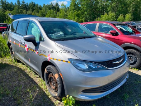 Picture of 2017 CHRYSLER PACIFICA (21 KM)