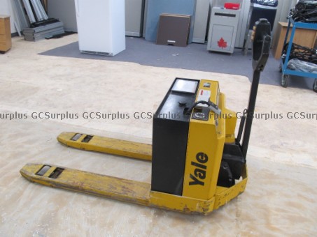 Picture of Yale MPB040A Electric Pallet T