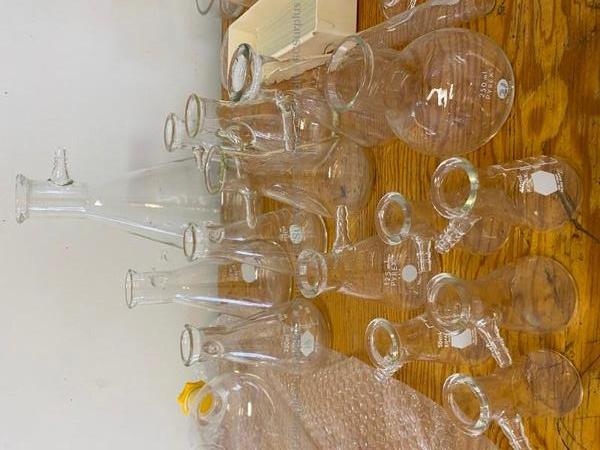 Picture of Assorted Laboratory Glassware
