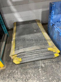 Picture of Used Rubber Floor Mats