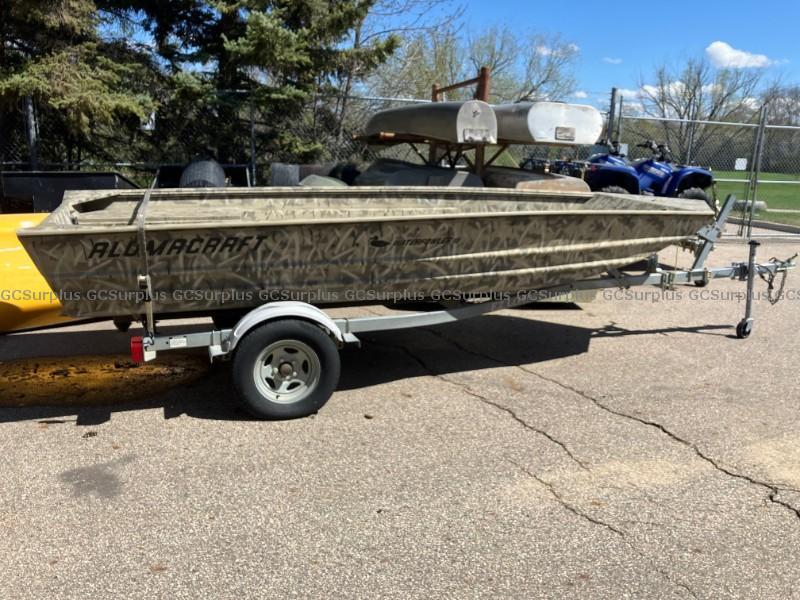 Picture of Boat and Trailer