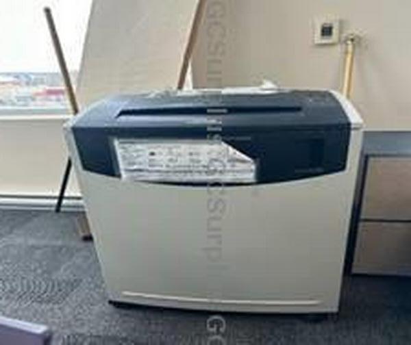 Picture of Used Fellowes Shredder