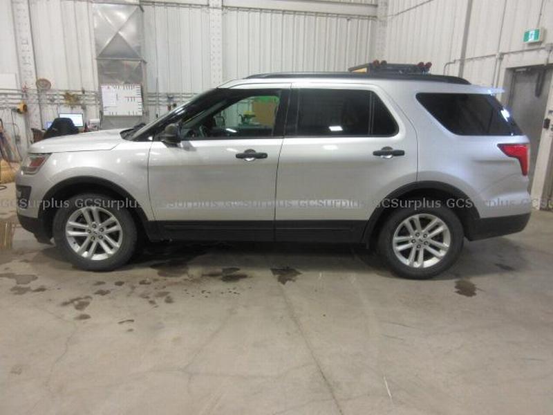 Picture of 2017 Ford Explorer Base