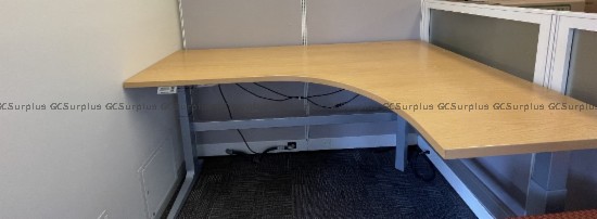 Picture of Curved Height Adjustable Desk