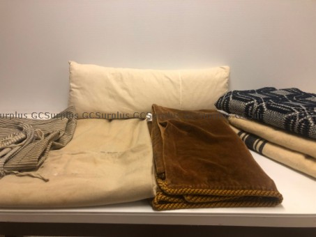 Picture of Various Household Textiles - S