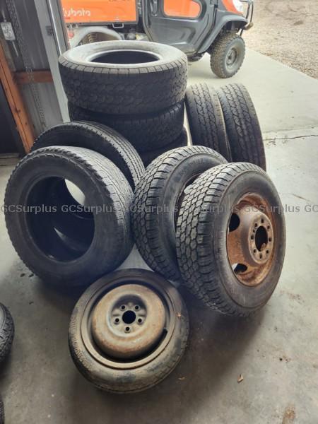 Picture of Assorted Used Tires and Rims