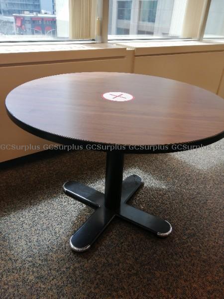 Photo de Lot de tables rondes