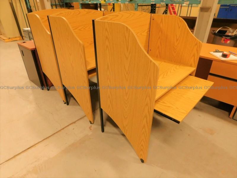 Picture of Privacy study carrels