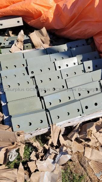 Picture of Metal Angle Brackets with Hole