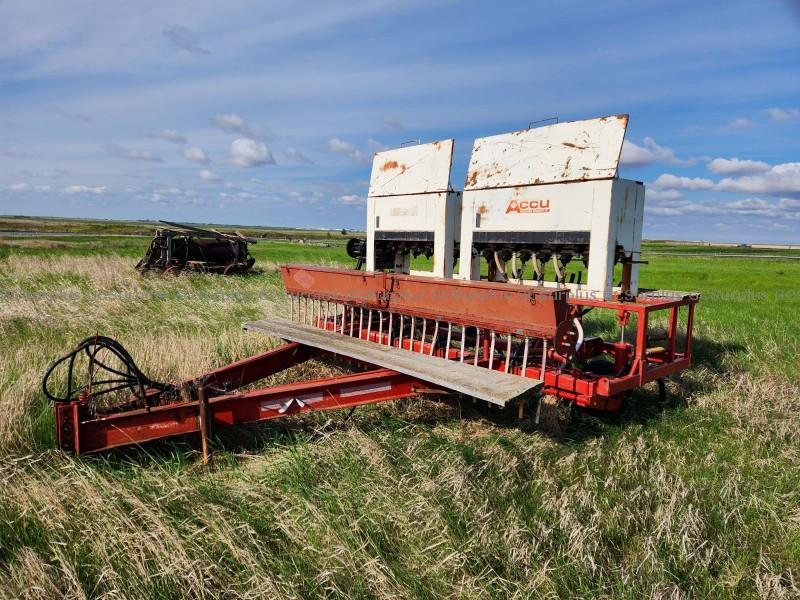 Picture of Implement Seeder on Cultivator