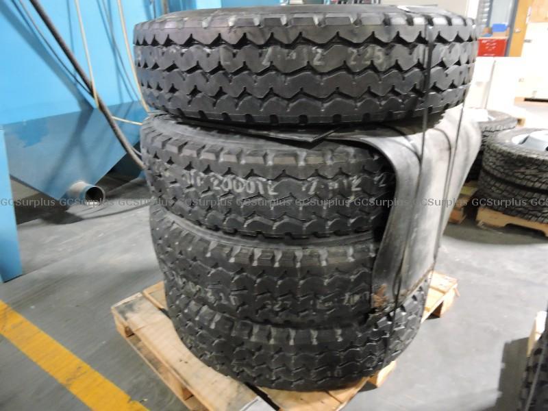 Picture of Set of Used Firestone UT 2000 