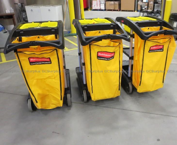 Picture of Lot of Rubbermaid Maintenance 