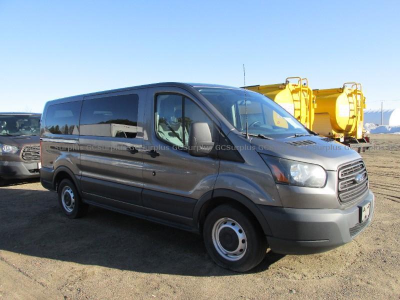 Photo de Ford Transit 150 Wagon XL, 201