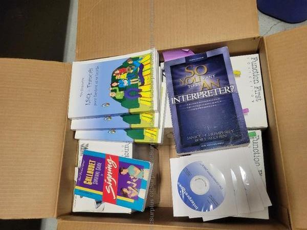 Photo de Livres sur la langue des signe