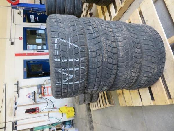 Photo de Pneus Toyo Observe 235/55/R17