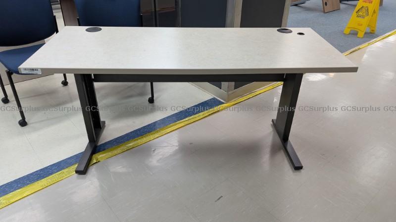 Picture of Lot of 6 Office Tables
