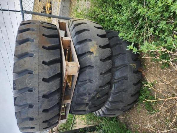 Photo de Pneus Nokian et Goodyear