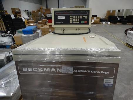 Picture of Beckman Floor Centrifuge