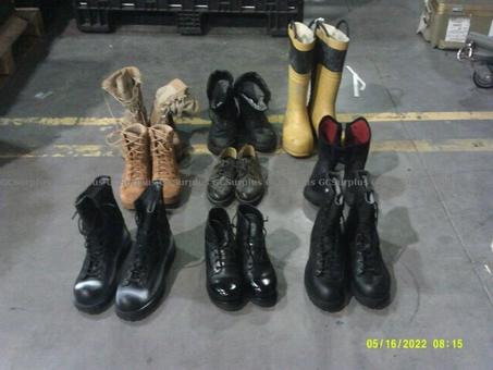 Photo de Chaussures militaires variées