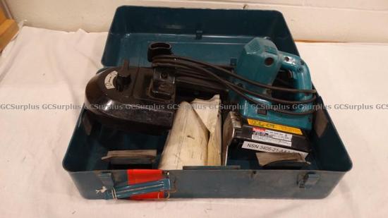 Picture of Makita 2106 Portable Hand Saw