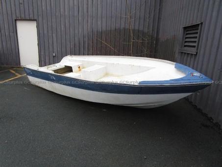 Picture of 16' Fiberglass Boat