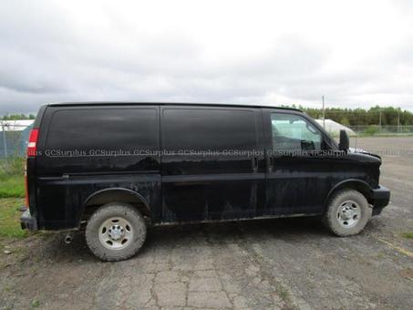 Picture of 2017 Chevrolet Express 2500 Ca