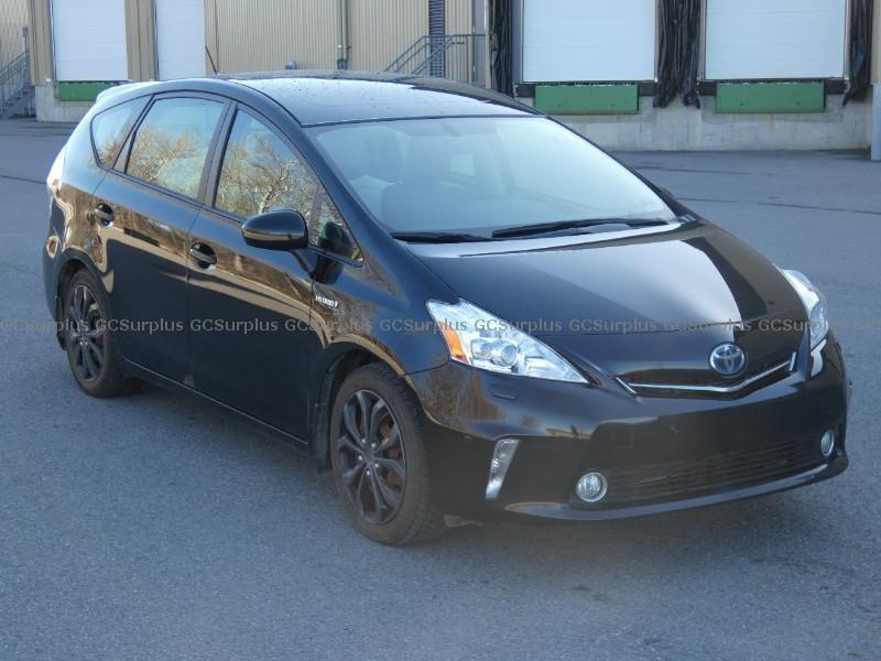 Picture of 2014 Toyota Prius V