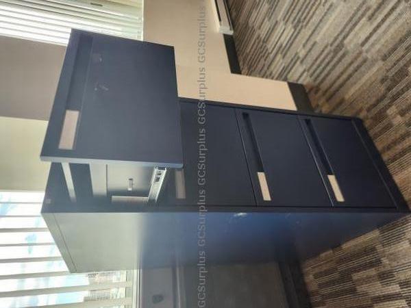 Picture of 1 Lot of Filing Cabinets