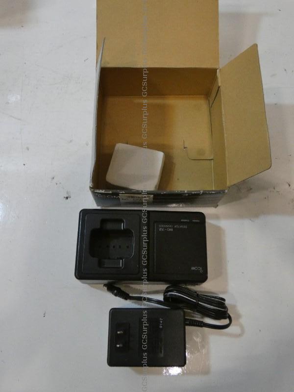 Picture of ICOM BC-72A Desktop Charger