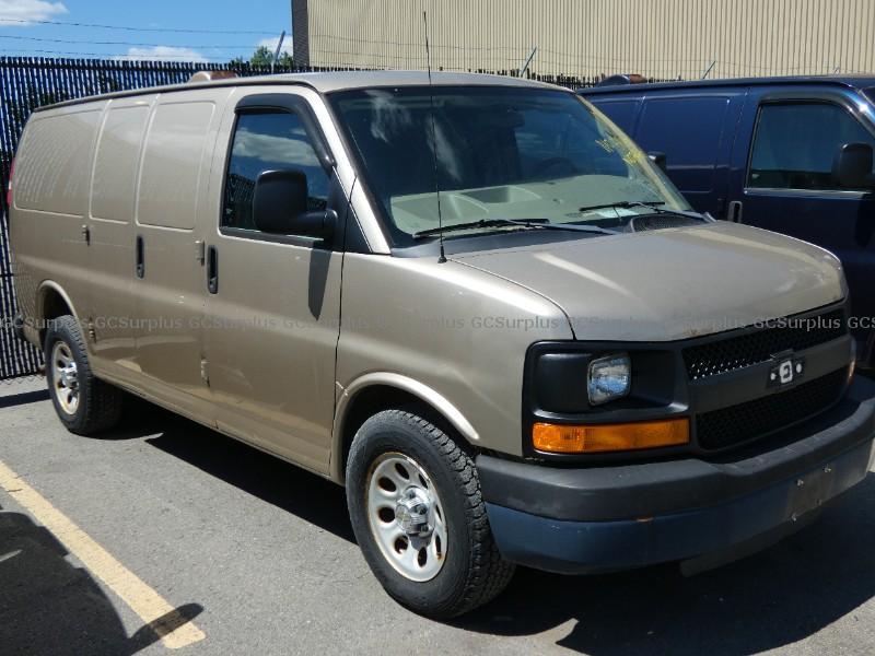 Picture of 2011 Chevrolet Express Cargo (