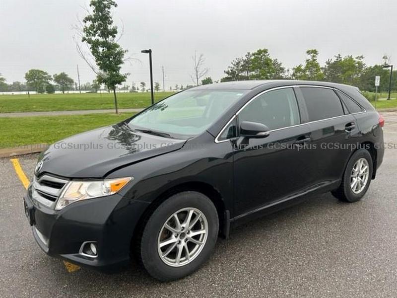 Picture of 2015 Toyota Venza LE AWD