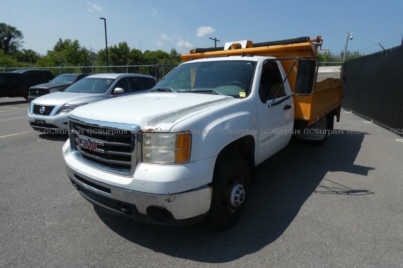 Photo de 2007 GMC Sierra 3500HD (81379 