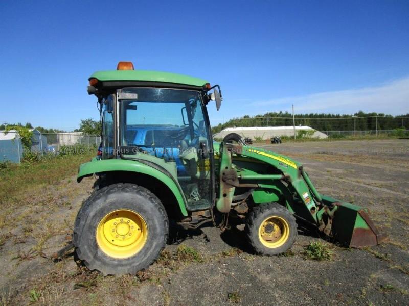 Picture of 2011 John Deere 3320