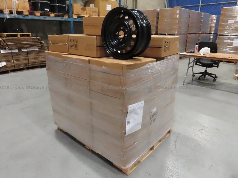 Picture of Lot of 42 15'' Steel Rims (X41