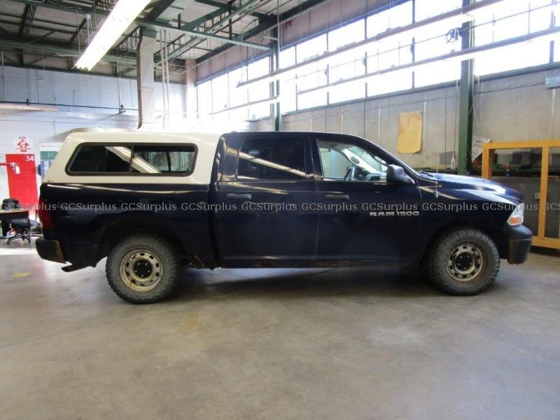 Photo de RAM 1500 ST cabine à 6 places 