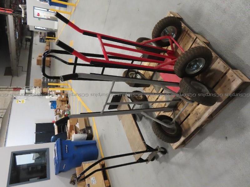 Photo de Lot de 4 chariots de transport