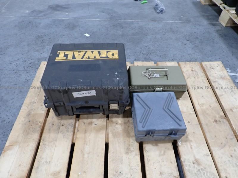 Photo de Boîtes de rangement variées