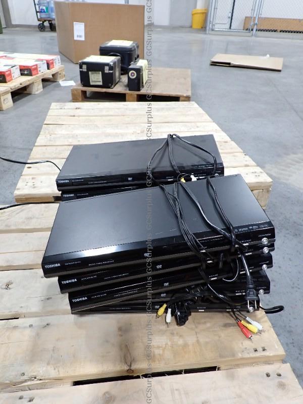 Picture of 10 Toshiba DVD Players