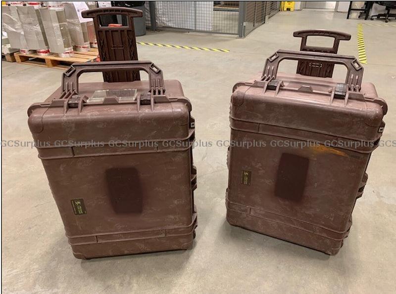 Photo de 2 caisses de rangement Pelican