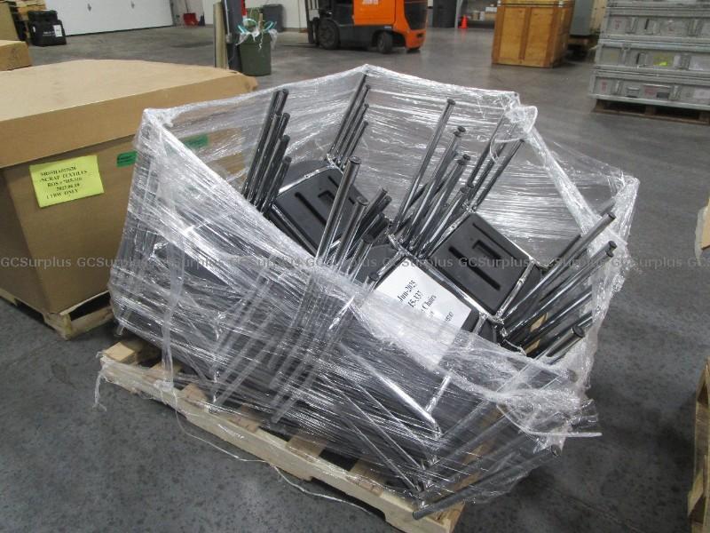 Photo de 15 chaises de bureau